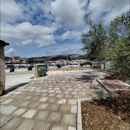 Cagalj Apartamento *